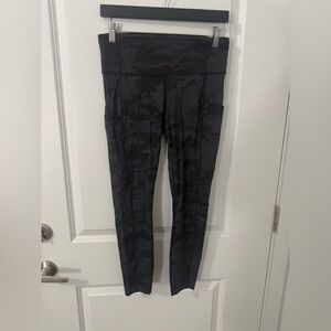 lululemon size 6 or 8 leggings